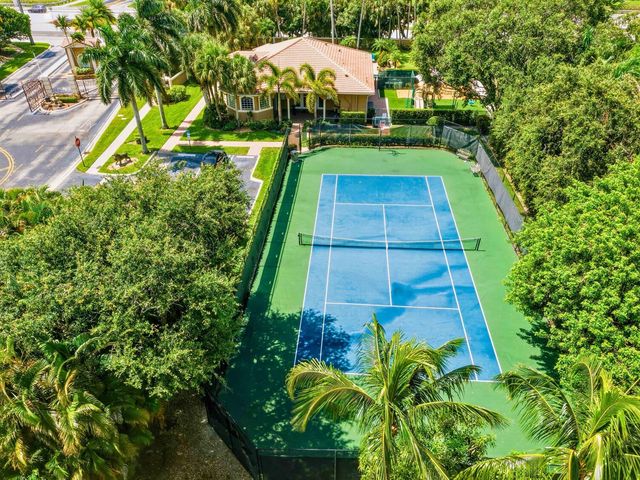 9814 Coronado Lake Drive, Boynton Beach, FL 33437