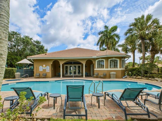 9814 Coronado Lake Drive, Boynton Beach, FL 33437