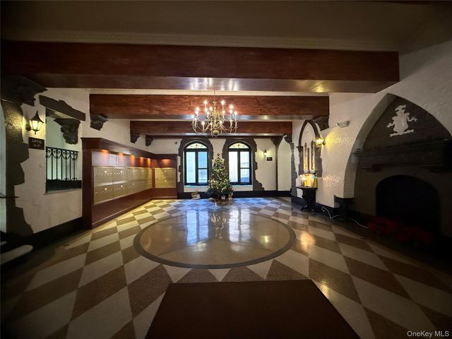 10 Nosband Avenue 5G, White Plains, NY 10605