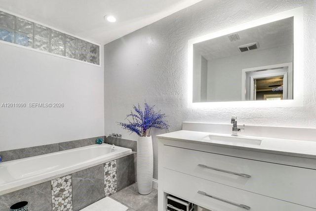 19049 SE Robert Drive, Jupiter, FL 33469