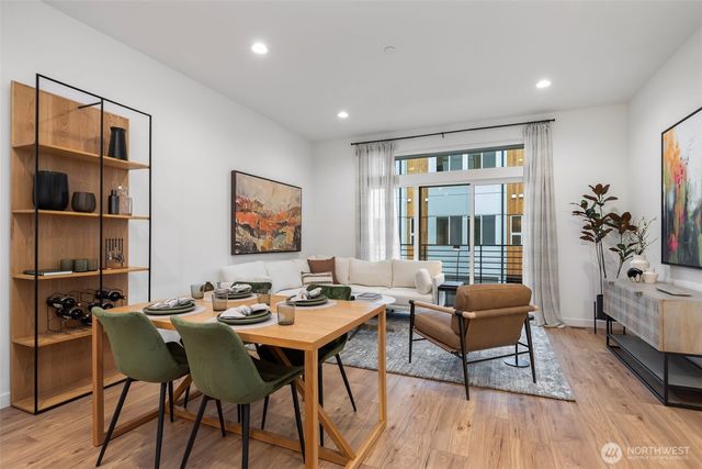 1126 129th Court NE, Bellevue, WA 98005