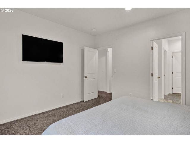 1981 S 59TH St, Springfield, OR 97478