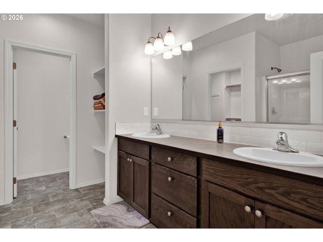 1981 S 59TH St, Springfield, OR 97478