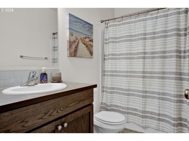 1981 S 59TH St, Springfield, OR 97478