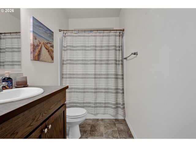 1981 S 59TH St, Springfield, OR 97478