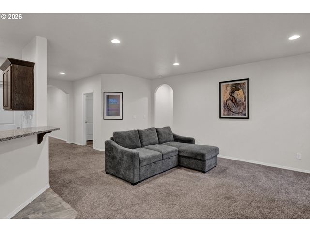 1981 S 59TH St, Springfield, OR 97478