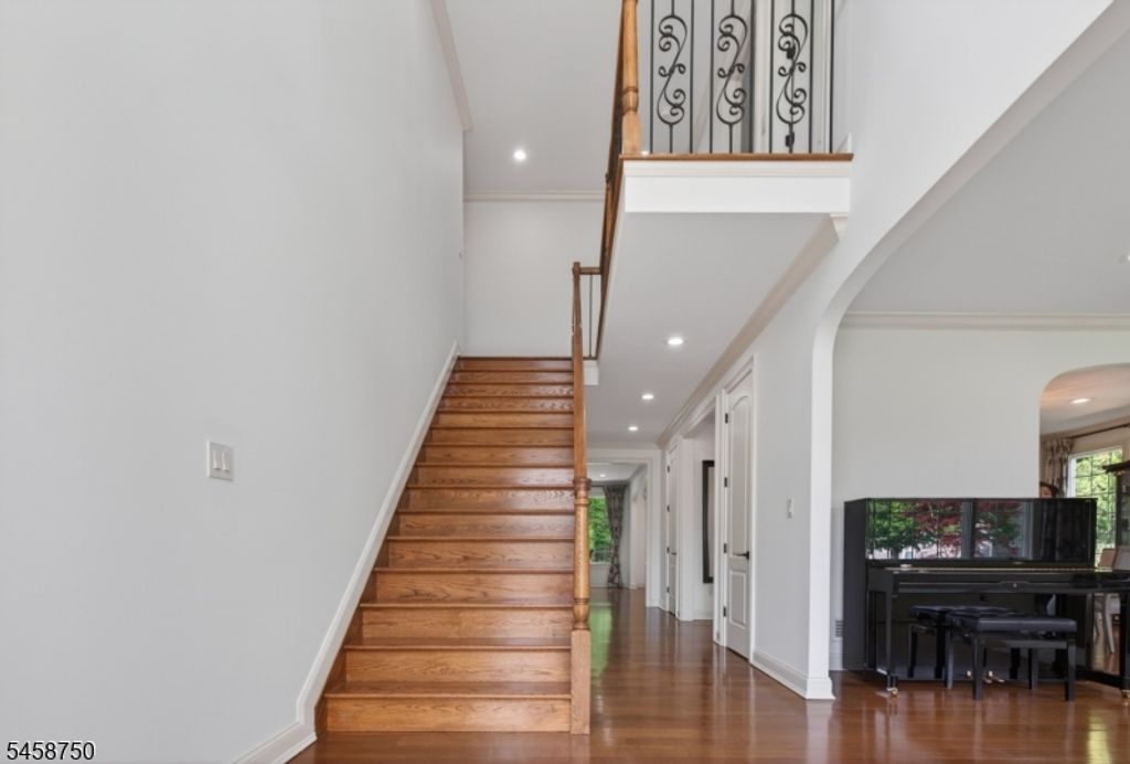 25 Wellington Ave, Millburn Twp., NJ 07078 — photo 3