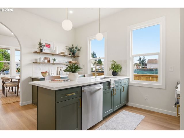 6221 Se 83RD Ave, Portland, OR 97266