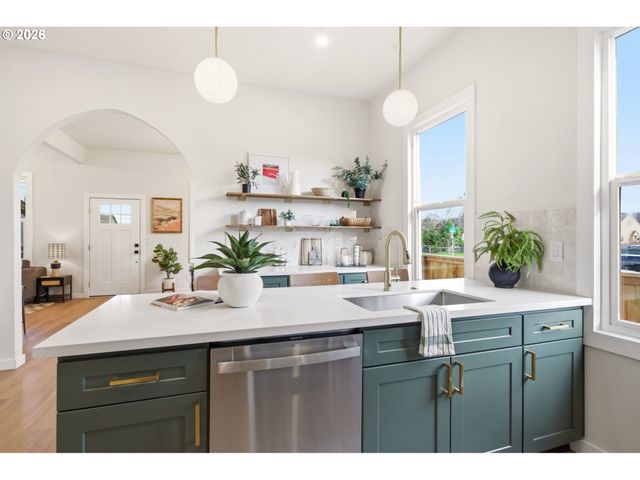 6221 Se 83RD Ave, Portland, OR 97266