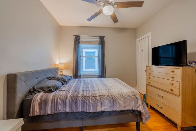 5055 W Argyle Street, Chicago, IL 60630