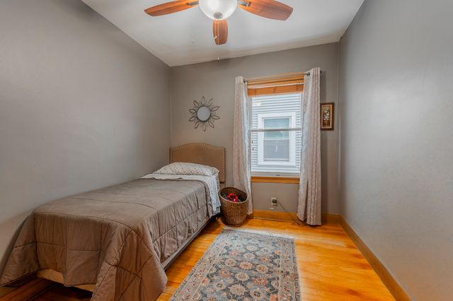 5055 W Argyle Street, Chicago, IL 60630