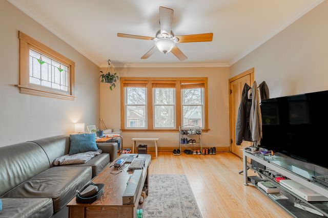 5055 W Argyle Street, Chicago, IL 60630