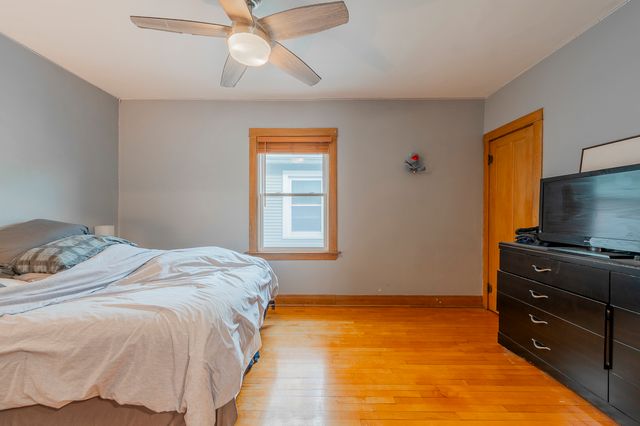 5055 W Argyle Street, Chicago, IL 60630