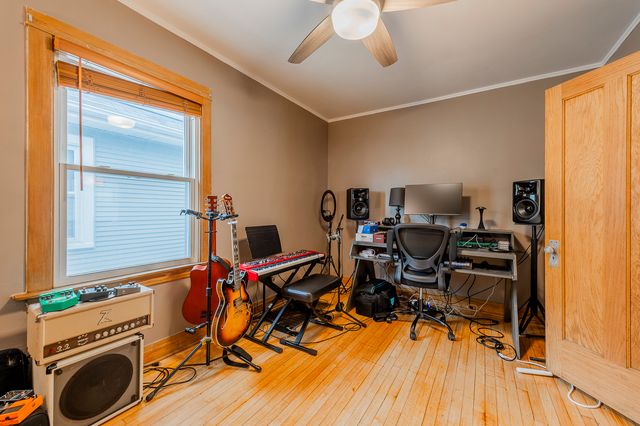 5055 W Argyle Street, Chicago, IL 60630