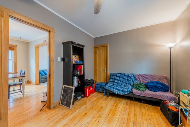 5055 W Argyle Street, Chicago, IL 60630