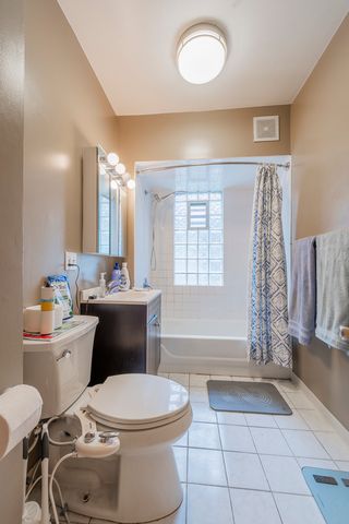 5055 W Argyle Street, Chicago, IL 60630