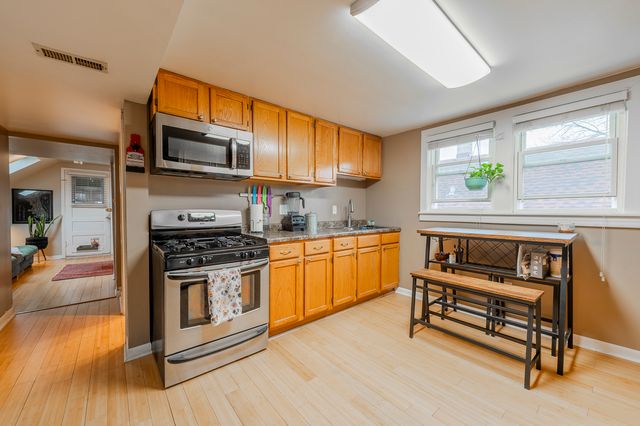 5055 W Argyle Street, Chicago, IL 60630