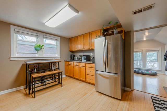 5055 W Argyle Street, Chicago, IL 60630