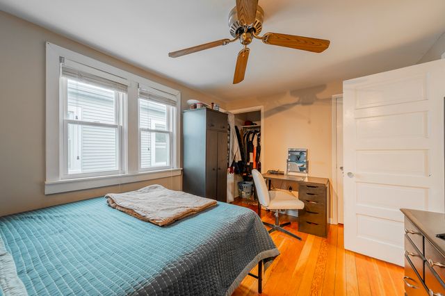 5055 W Argyle Street, Chicago, IL 60630