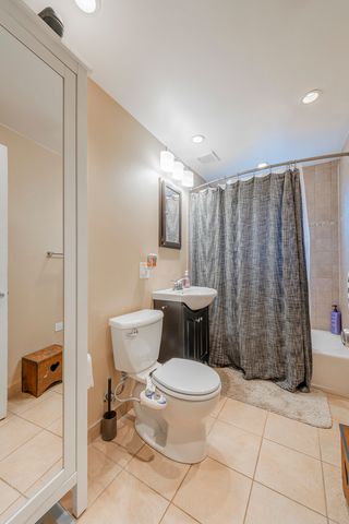 5055 W Argyle Street, Chicago, IL 60630