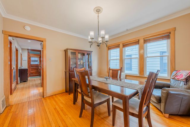 5055 W Argyle Street, Chicago, IL 60630