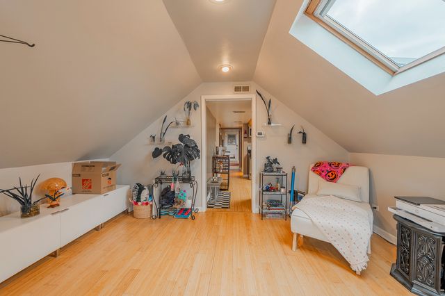 5055 W Argyle Street, Chicago, IL 60630