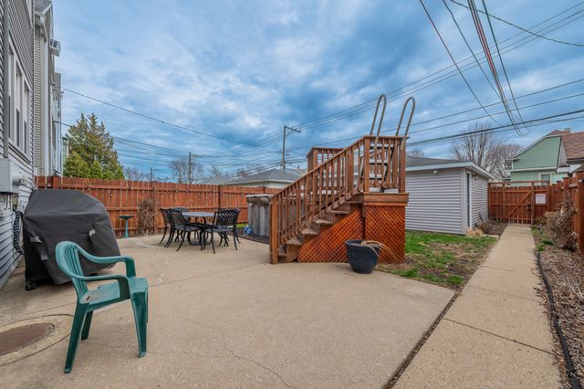 5055 W Argyle Street, Chicago, IL 60630