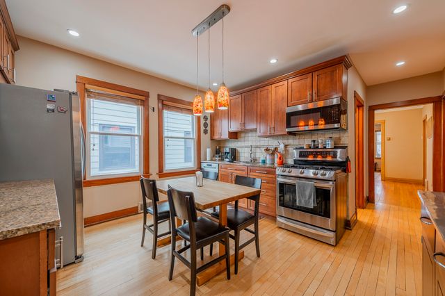 5055 W Argyle Street, Chicago, IL 60630