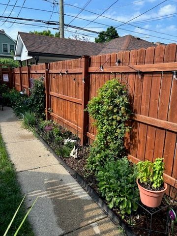 5055 W Argyle Street, Chicago, IL 60630