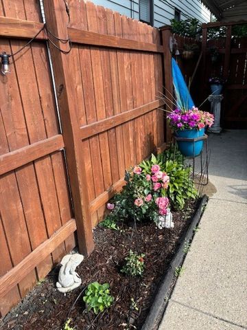 5055 W Argyle Street, Chicago, IL 60630