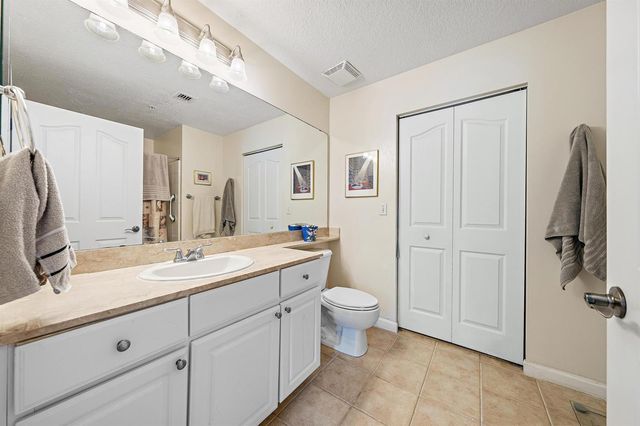 275 Murcia Drive 202, Jupiter, FL 33458
