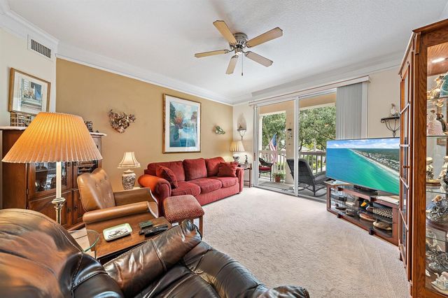275 Murcia Drive 202, Jupiter, FL 33458