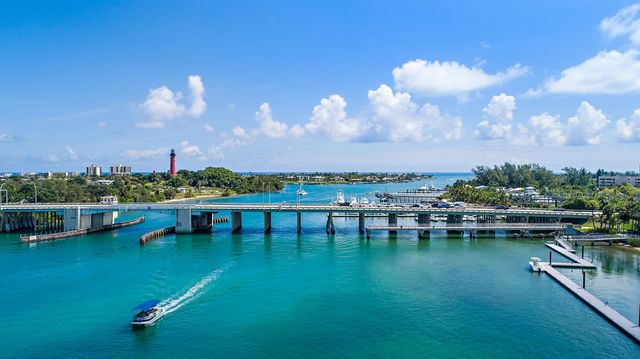 275 Murcia Drive 202, Jupiter, FL 33458