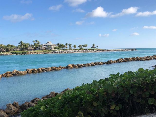 275 Murcia Drive 202, Jupiter, FL 33458
