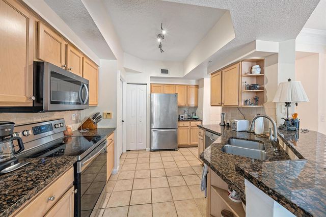 275 Murcia Drive 202, Jupiter, FL 33458