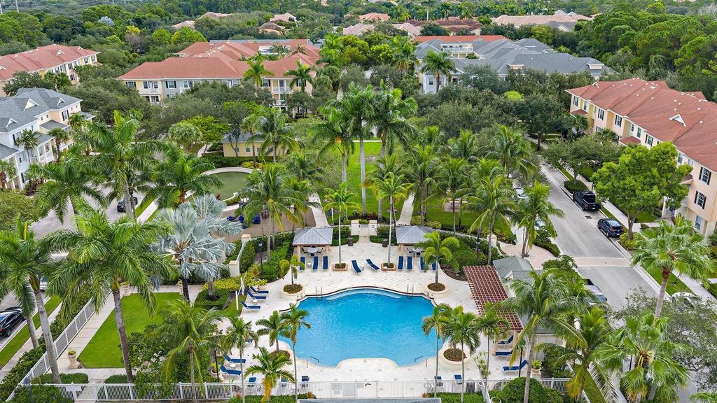 275 Murcia Drive 202, Jupiter, FL 33458