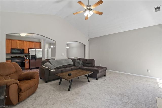 2534 Golden Maple DR, Suffolk, VA 23434