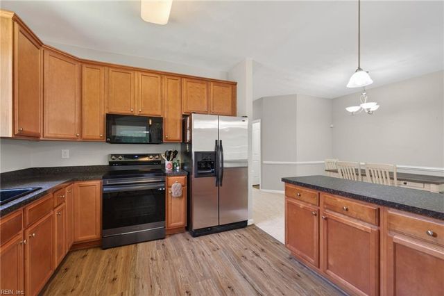 2534 Golden Maple DR, Suffolk, VA 23434