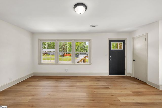 105 Whitener Avenue, Spartanburg, SC 29306