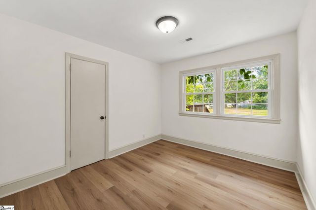 105 Whitener Avenue, Spartanburg, SC 29306