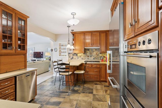 1827 Eleanor Avenue, Saint Paul, MN 55116