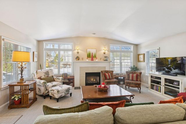 1827 Eleanor Avenue, Saint Paul, MN 55116