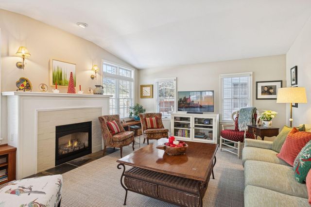 1827 Eleanor Avenue, Saint Paul, MN 55116