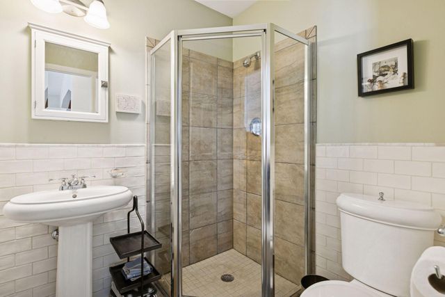 1827 Eleanor Avenue, Saint Paul, MN 55116