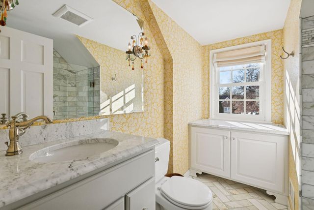 1827 Eleanor Avenue, Saint Paul, MN 55116