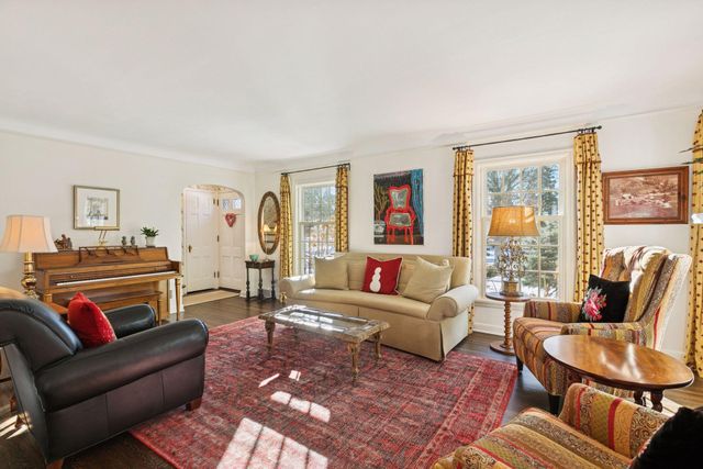 1827 Eleanor Avenue, Saint Paul, MN 55116