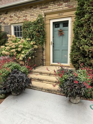 1827 Eleanor Avenue, Saint Paul, MN 55116