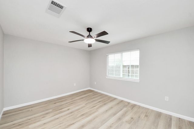 5212 Willowview Drive, Baytown, TX 77521