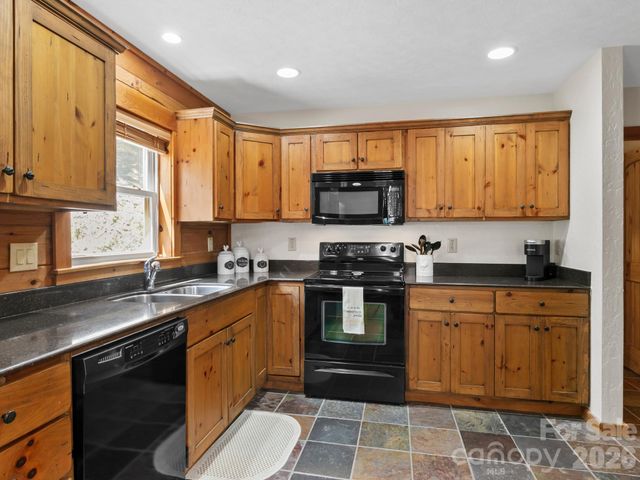 72 Cottontail Trail, Maggie Valley, NC 28751