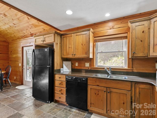 72 Cottontail Trail, Maggie Valley, NC 28751